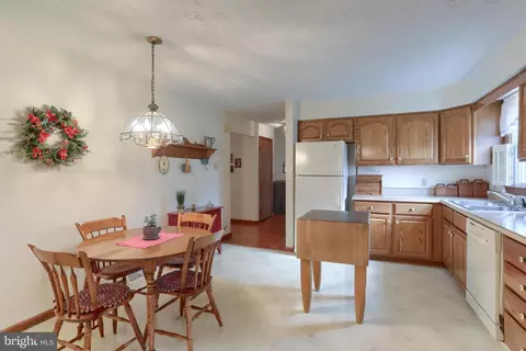422 Cherry Dr, Hershey, PA 17033 photo 13