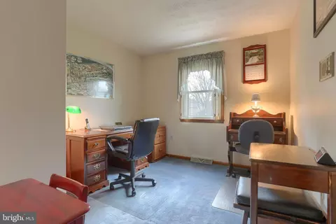 422 Cherry Dr, Hershey, PA 17033 photo 27