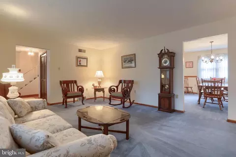 422 Cherry Dr, Hershey, PA 17033 photo 10