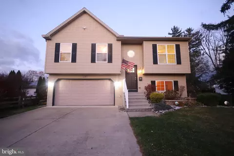 114 Shell St, Harrisburg, PA 17109