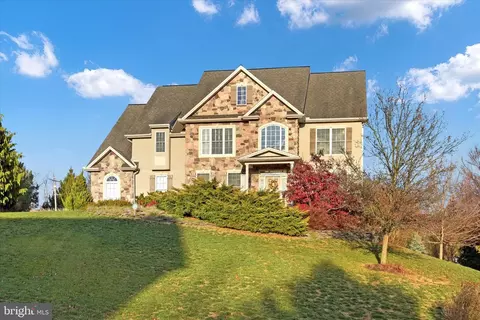 6294 Stable Ct, Harrisburg, PA 17111
