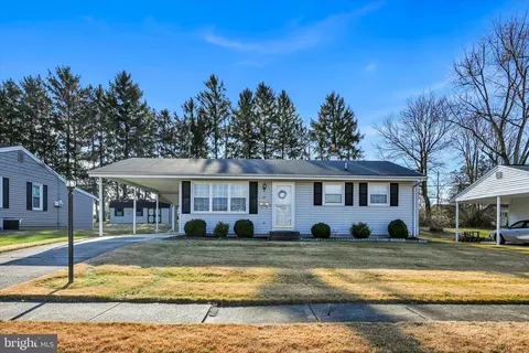 12 Theodore Ave, Middletown, PA 17057