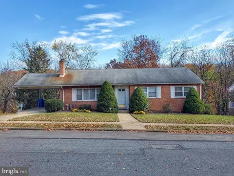 3886 Dawn Mar St, Harrisburg, PA 17111