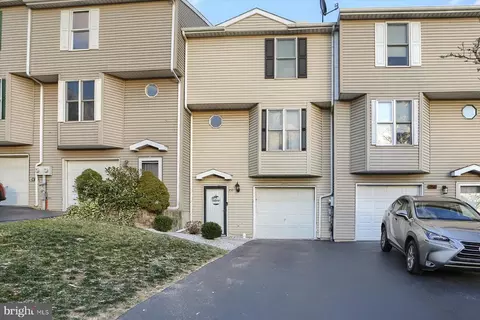 257 Chartwood Dr, Harrisburg, PA 17111