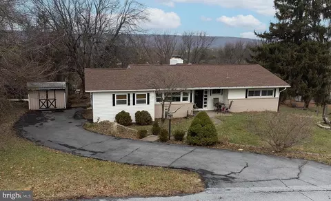 5140 Irene Dr, Harrisburg, PA 17112