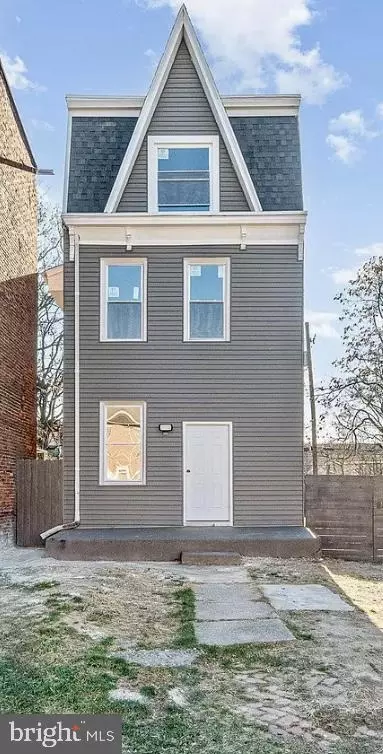 1435 Vernon St, Harrisburg, PA 17104