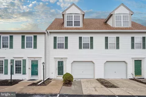 564 Downington Ct, Harrisburg, PA 17112