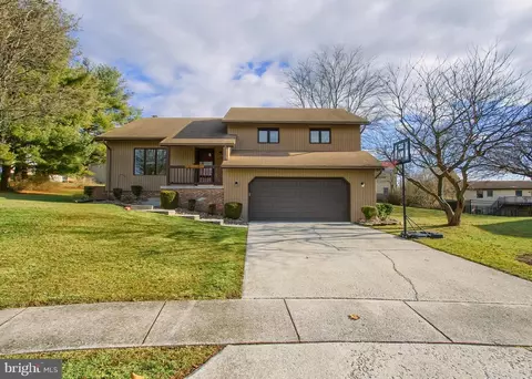 231 Westford Cir, Harrisburg, PA 17112