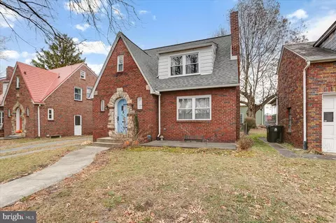 2933 N 6th St, Harrisburg, PA 17110
