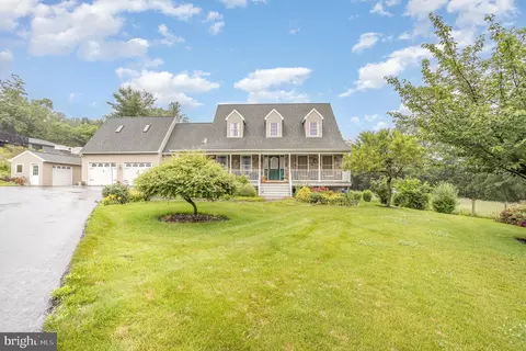 4229 Roundtop Rd, Elizabethtown, PA 17022