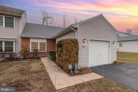 1059 Pond Ridge Dr, Harrisburg, PA 17111