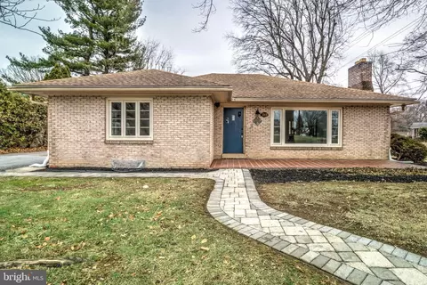 1113 Prospect Dr, Harrisburg, PA 17111