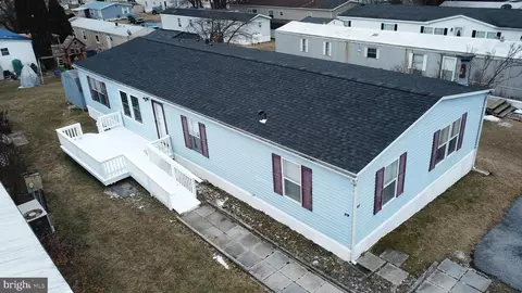 89 Austin Dr, Grantville, PA 17028