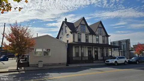 256 N Front St, Steelton, PA 17113