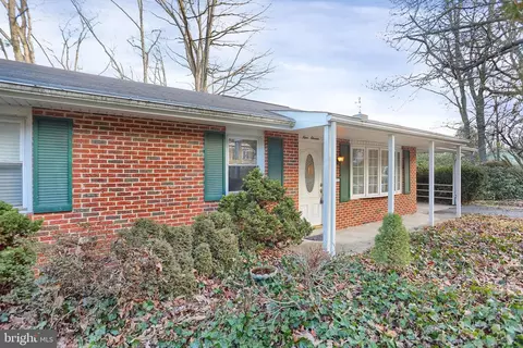 911 Main St, Lykens, PA 17048