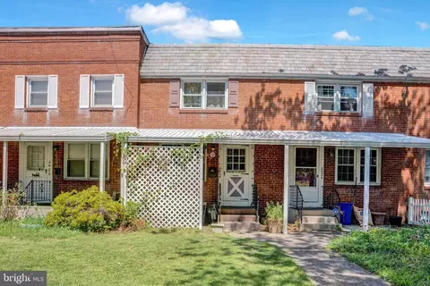 2424 Berryhill St, Harrisburg, PA 17104