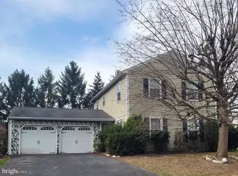4471 Brooksvale Ct, Harrisburg, PA 17110