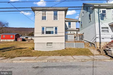 125 E Broad St, Williamstown, PA 17098