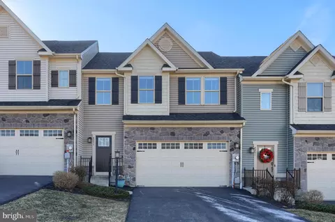 4253 Secretariat St, Harrisburg, PA 17112
