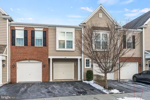 740 Whitetail Dr, Hummelstown, PA 17036