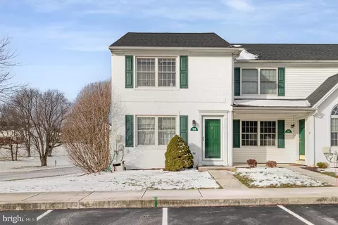 150 Plainview Dr, Harrisburg, PA 17112
