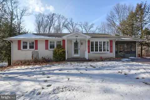 192 Shady Ln, Middletown, PA 17057