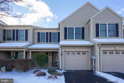 2084 Deer Run Dr, Hummelstown, PA 17036