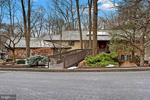 4708 Great Oak Ln, Harrisburg, PA 17110