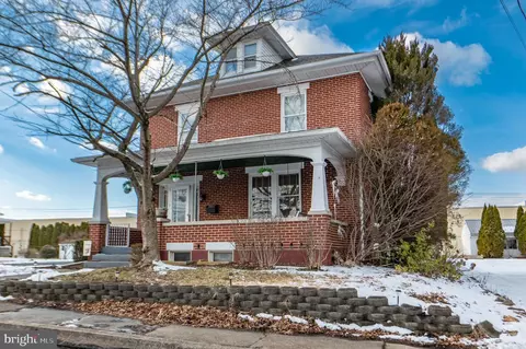 Exterior - 455 E Derry Rd, Hershey, PA 17033 photo 2 of 6