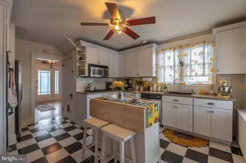 Kitchen - 455 E Derry Rd, Hershey, PA 17033 photo 1 of 2