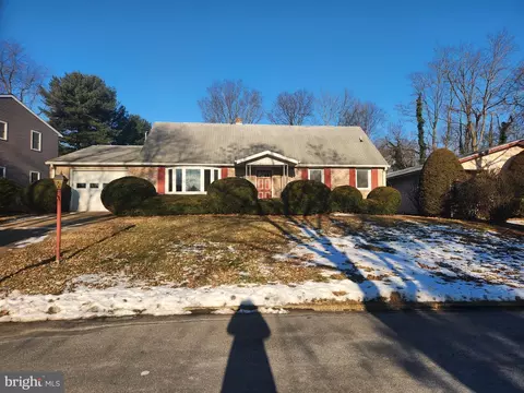 6470 Colchester Ave, Harrisburg, PA 17111
