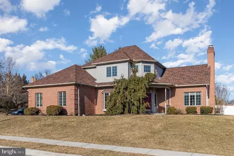 4399 Saint Andrews Way, Harrisburg, PA 17112