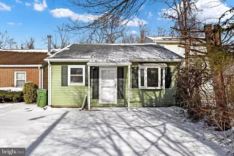 2378 Sun Dr, Harrisburg, PA 17109