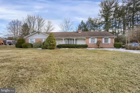 414 Berrysburg Rd, Millersburg, PA 17061