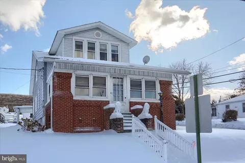 38 E Broad St, Elizabethville, PA 17023