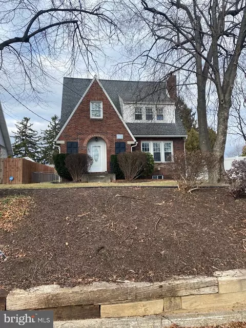 3820 Centerfield Rd, Harrisburg, PA 17109