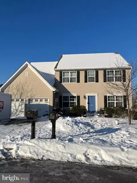 1828 Stoneford Ln, Palmyra, PA 17078