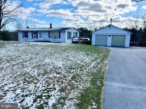 7857 Moyer Rd, Harrisburg, PA 17112