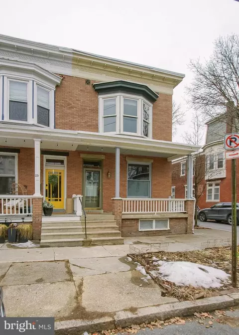 219 Peffer St, Harrisburg, PA 17102
