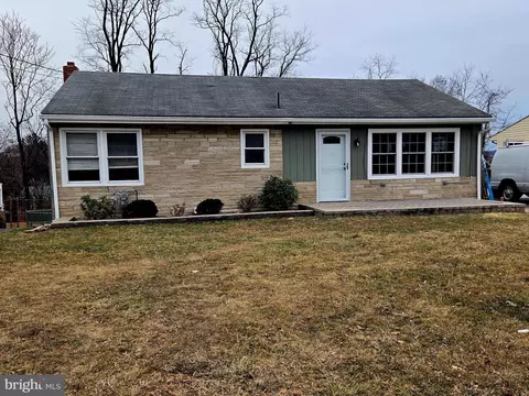 508 Orchard Dr, Harrisburg, PA 17113
