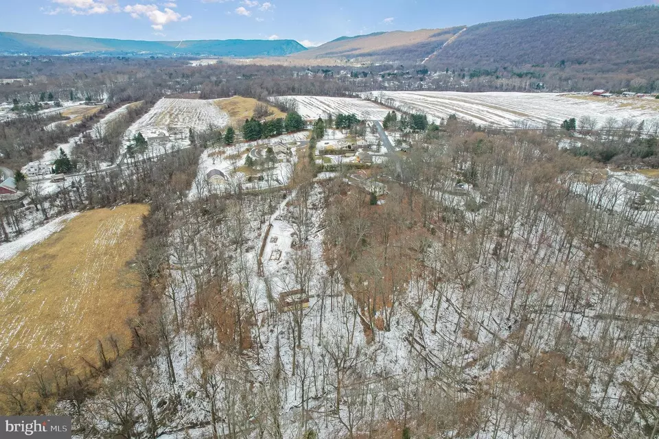 View/Area - 400 Holly Dr, Dauphin, PA 17018 photo 2 of 3