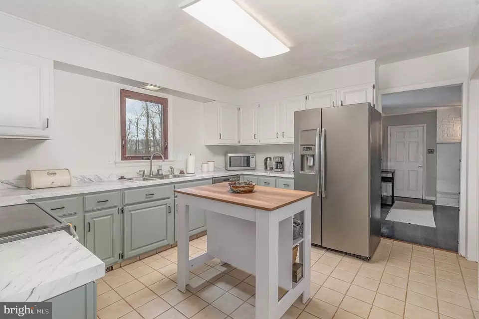 Kitchen - 400 Holly Dr, Dauphin, PA 17018 photo 1 of 2