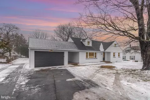 210 Lincoln St, Harrisburg, PA 17112