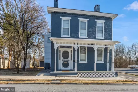 28 W Main St, Hershey, PA 17033