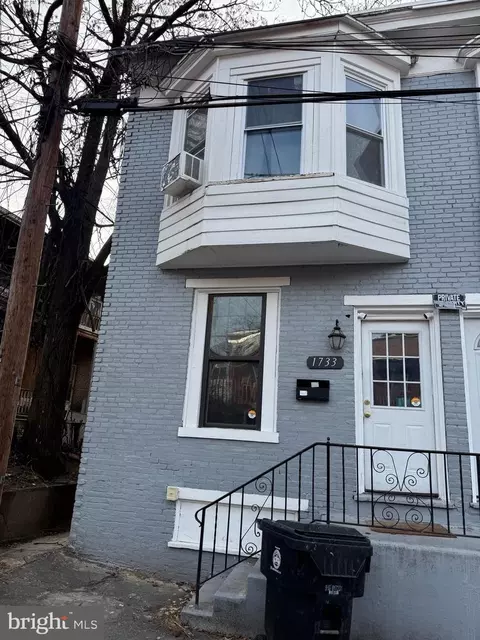1733 Apricot St, Harrisburg, PA 17103