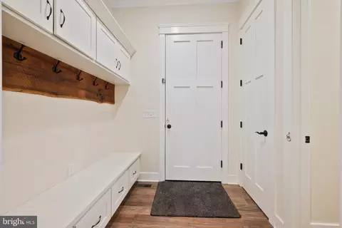 Entry Way - 321 Elm Ave, Hershey, PA 17033 photo 6 of 10