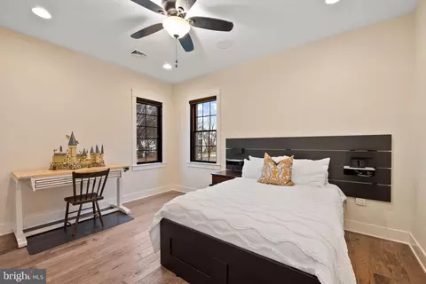 Bedroom - 321 Elm Ave, Hershey, PA 17033 photo 5 of 6