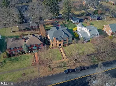 View/Area - 321 Elm Ave, Hershey, PA 17033 photo 1 of 4