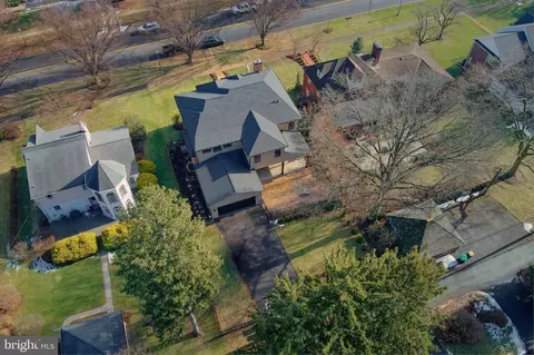 View/Area - 321 Elm Ave, Hershey, PA 17033 photo 2 of 4
