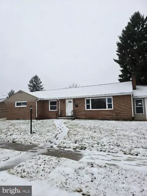 3215 Earle St, Harrisburg, PA 17109